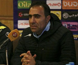 مربی خیبر: لیاقت و کیفیت حضور در لیگ برتر را داریم/ اعتراضهایمان نسبت به تیمهای دیگر کمتر است