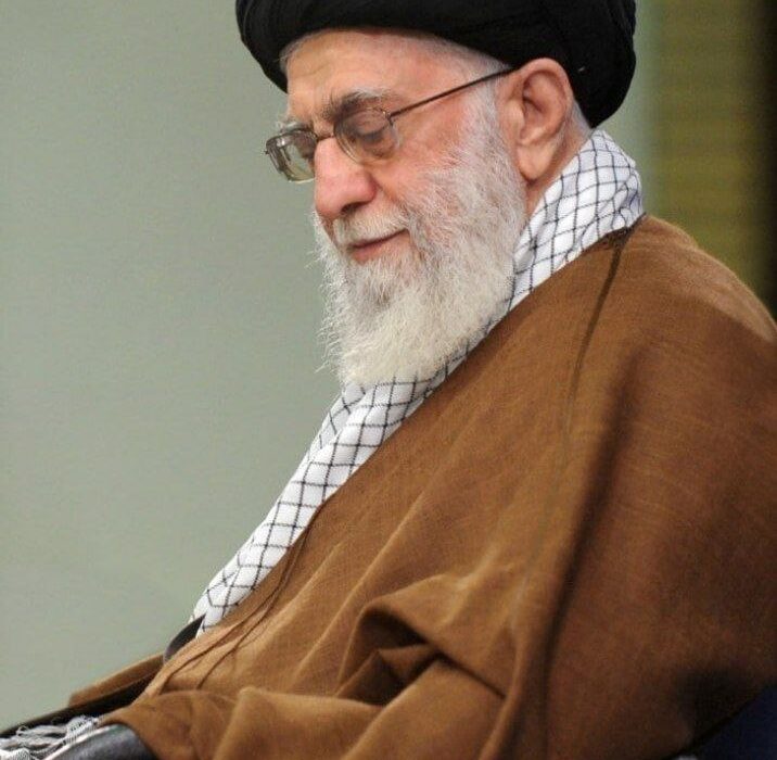 موافقت رهبر انقلاب با عفو ۷۴۱ نفر از محکومان