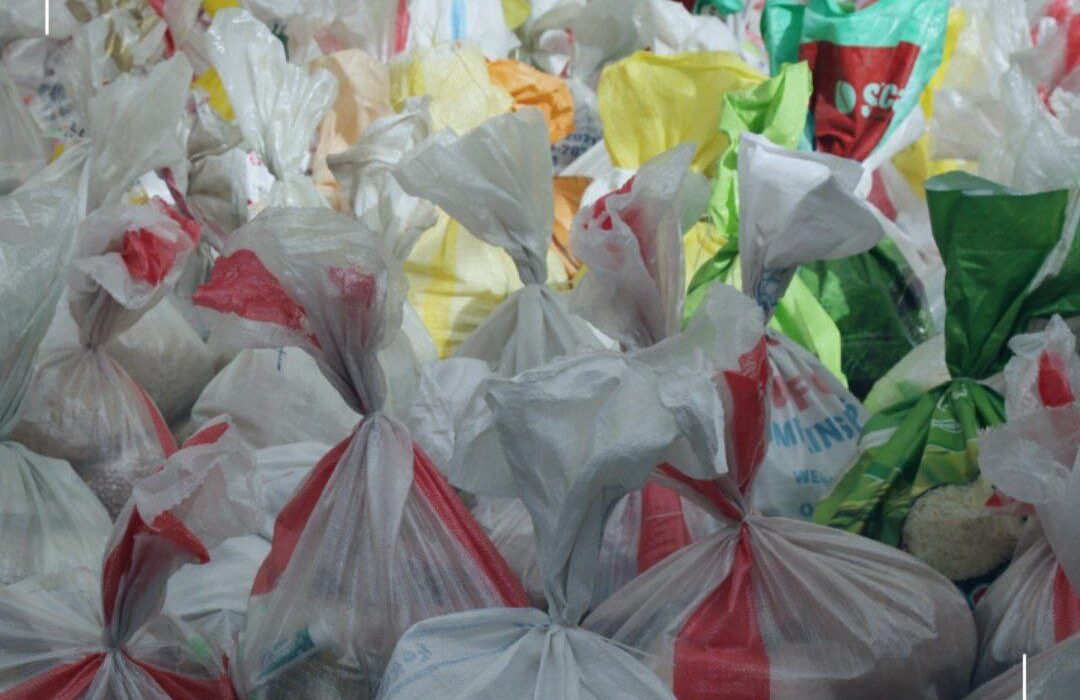 یک هزار بسته معیشتی در بروجرد توزیع شد