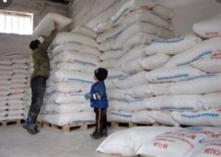 توزیعد یک هزار کیسه آرد در مناطق محروم چگنی