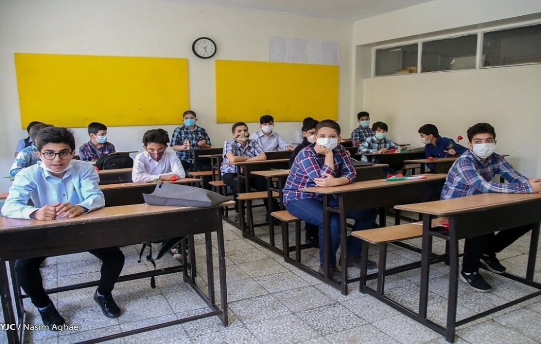 واکسیناسیون دانش آموزان اجباری نیست / جبران کمبود نیروی‌ وزارت آموزش و پرورش با بازنشسته‌ها