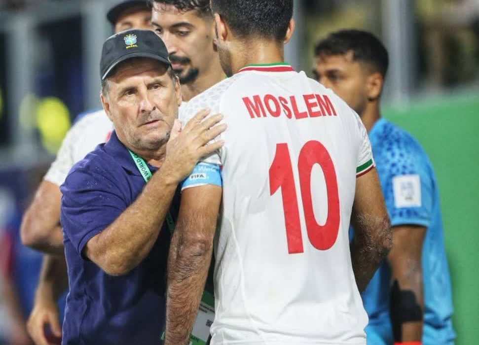 باید تیم سوم جهان شویم