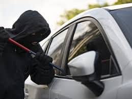 دستگیری سارقان محتويات داخل خودرو در کوهدشت