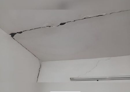 خسارت‌‌های زلزله در  حد ترک‌خوردگی منازل است
