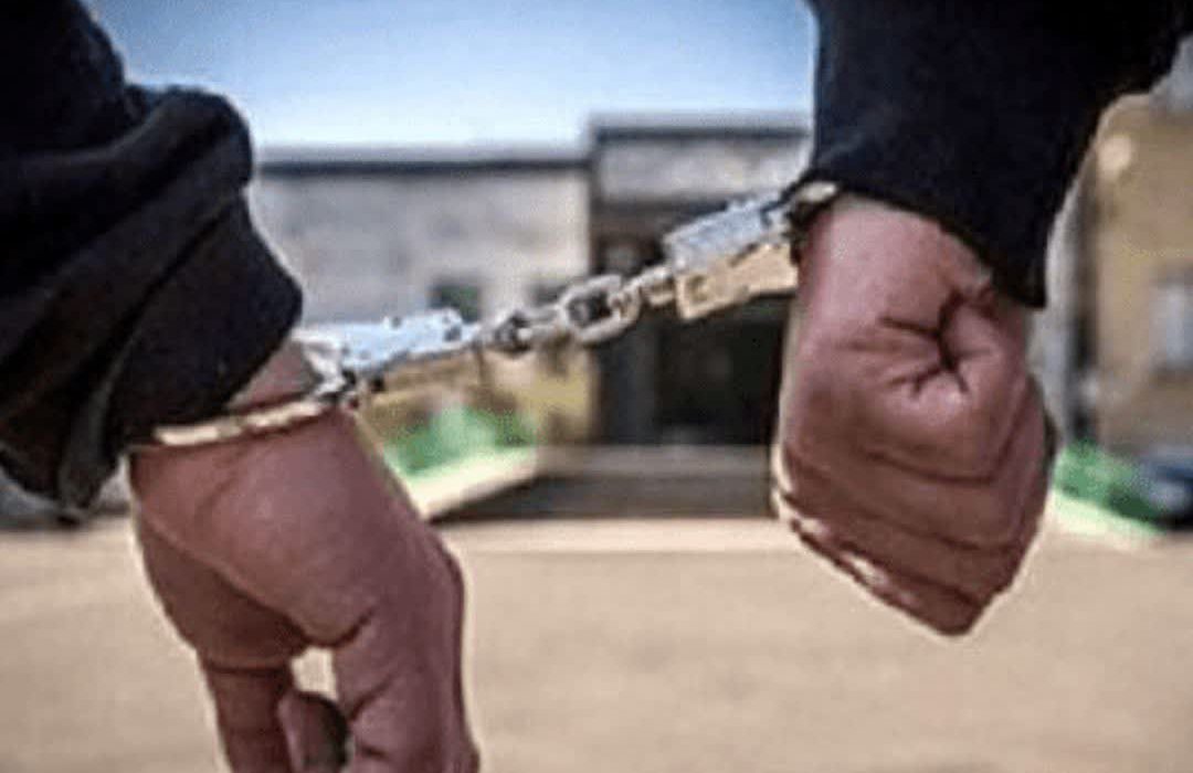 دستگیری عامل درگیری مسلحانه در پمپبنزین رومشکان