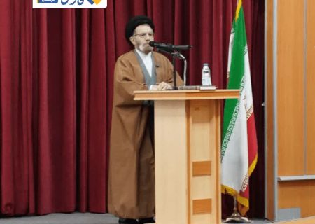 دشمن به دنبال اختلاف حوزه و دانشگاه است