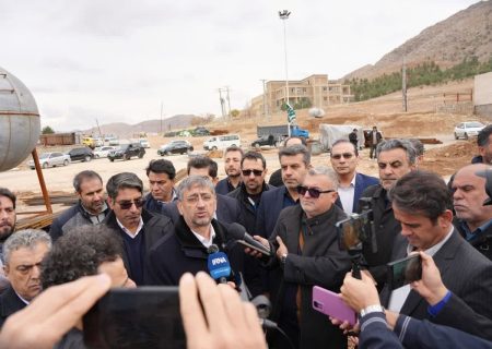 ورزشگاه لر آرنا با ظرفیت ۲۵ هزار نفر تا خرداد ۱۴۰۴ تکمیل می‌شود