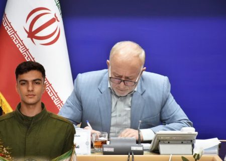 ایران_یکپارچه | مدیرکل بنیاد شهید و امور ایثارگران استان لرستان شهادت شهید مدافع امنیت، شهید «امیر حسام خدایاری‌‌فرد» را تسلیت گفت