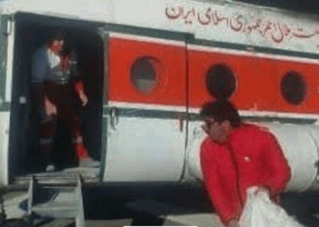 ارسال ۶ تن آذوقه به روستاهای الیگودرز با بالگردهای هلال‌احمر